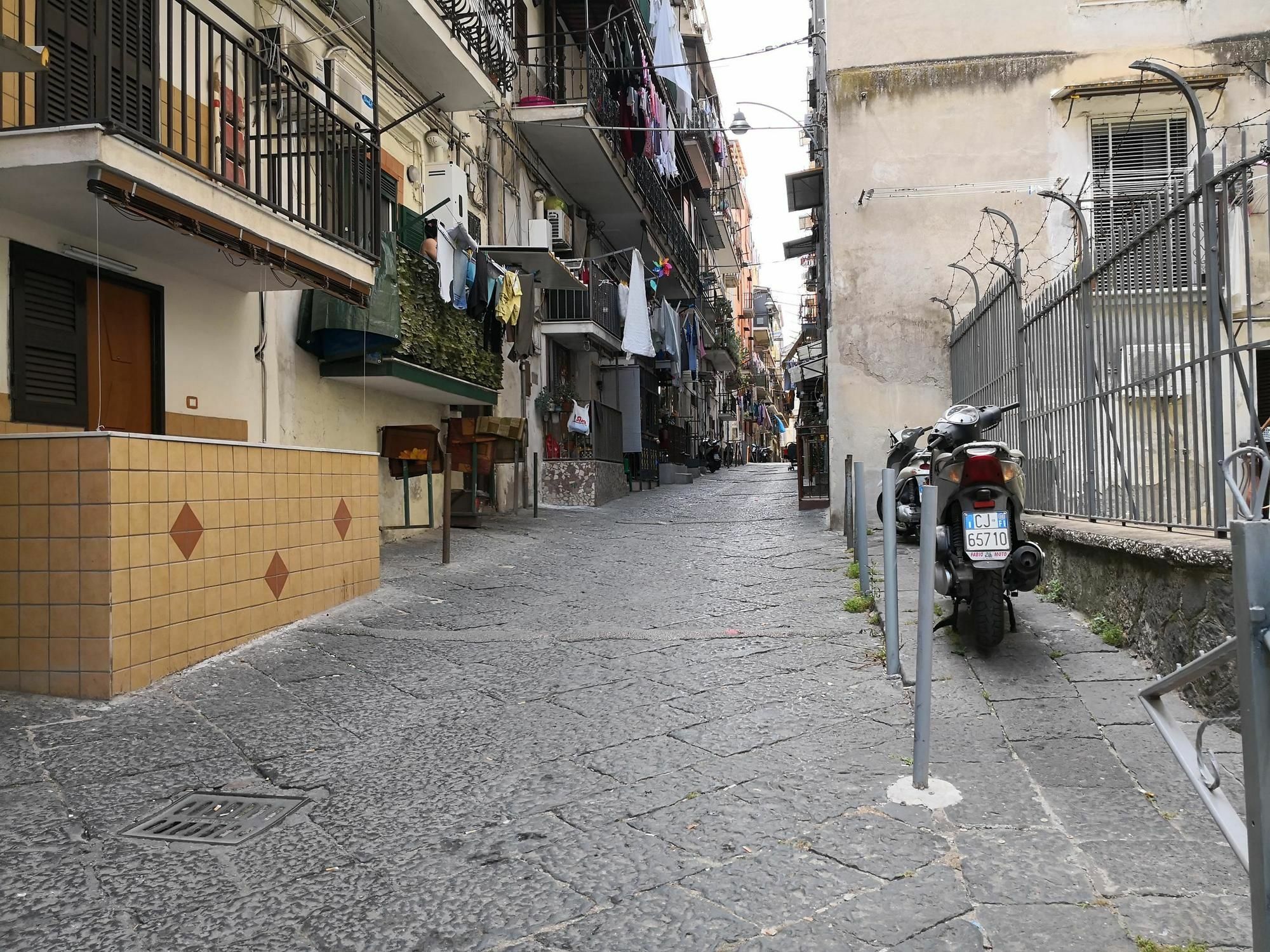Fenesta Vascia Bed & Breakfast Naples Exterior photo