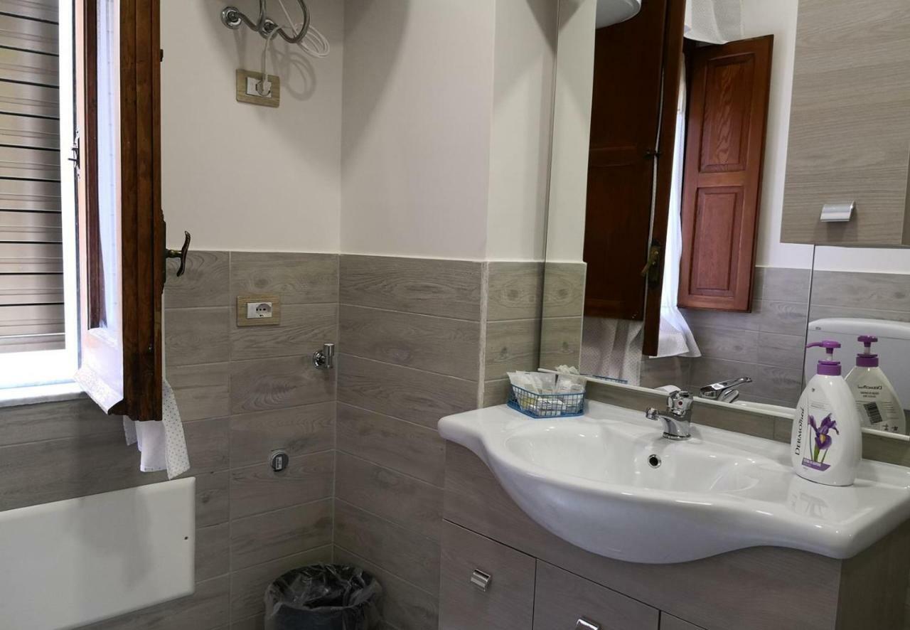 Fenesta Vascia Bed & Breakfast Naples Exterior photo